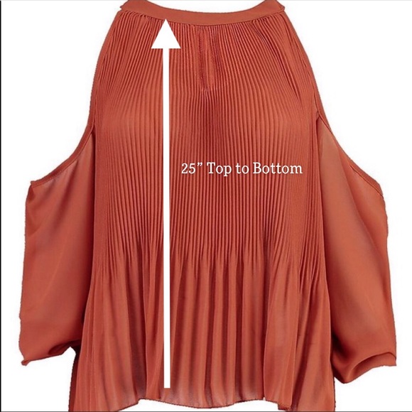 Cold Shoulder Top - Picture 4 of 9